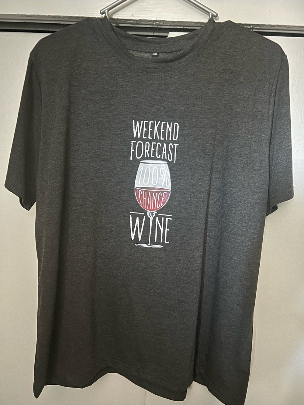 Women’s drinking shirt for a wine weekend